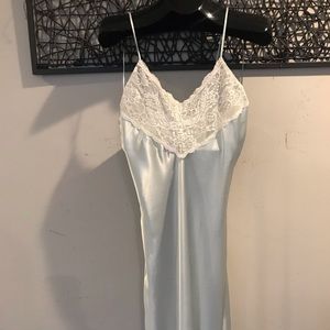 Vintage Val Mode  Nightgown Lg